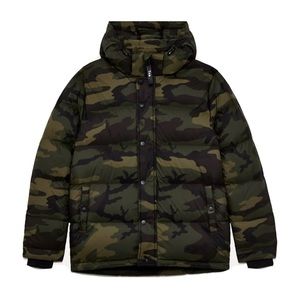 TNA Aritzia The Super Puff Camouflage Size XS New Without Tags RARE SOLD OUT